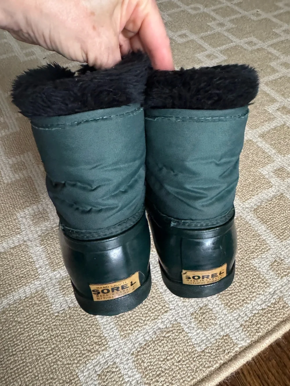 Sorel Vintage Waterproof Duck Snow Boots Green Faux Fur Lined Size 7
